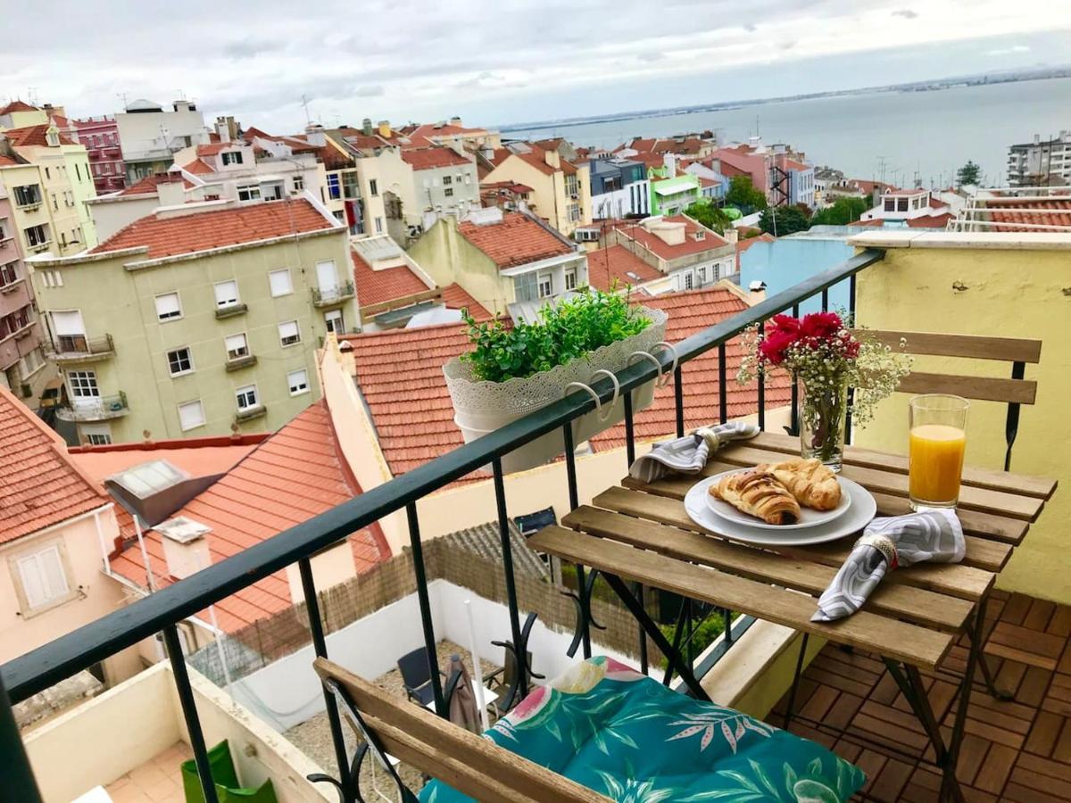 Comfortable Apartment With Balcony And Sea View In Lisbon 50 M² Εξωτερικό φωτογραφία